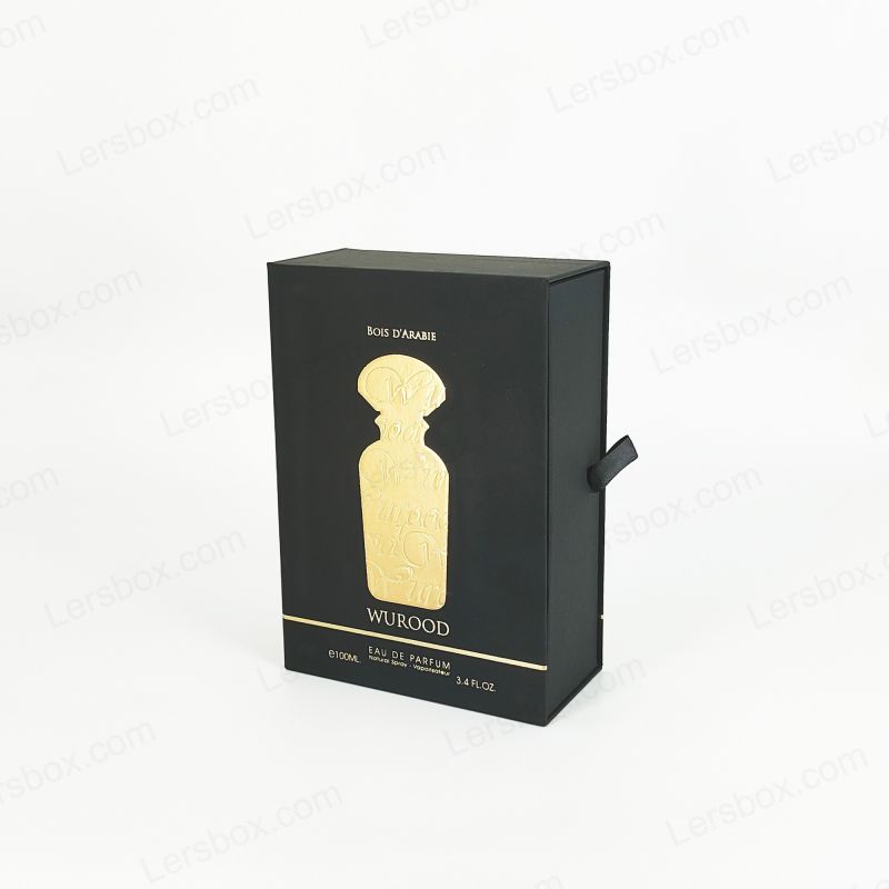 Caja de perfume estampada de lámina de oro con bandeja Eva y base de tapa elegante HP005